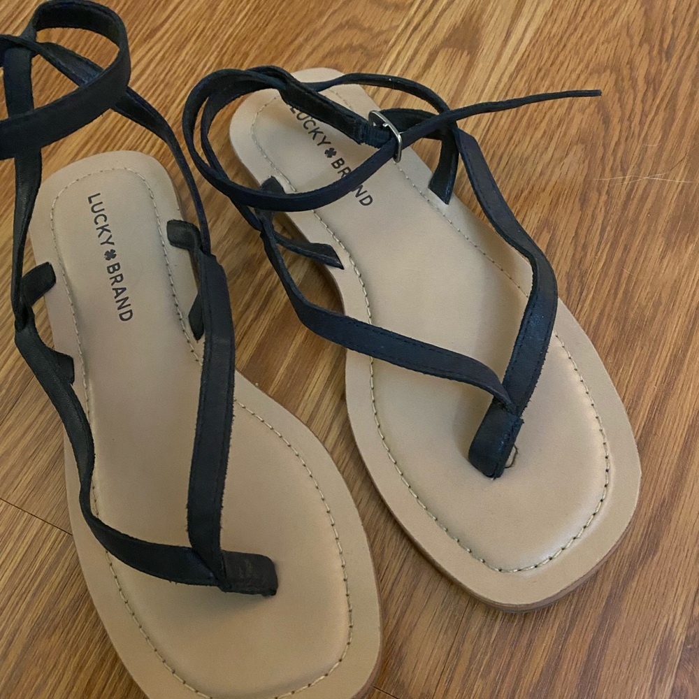 Lucky brand size 7 1/2